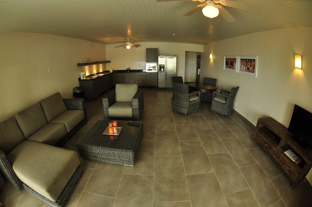Belmar Oceanfront Apartments Bonaire Eksteriør billede