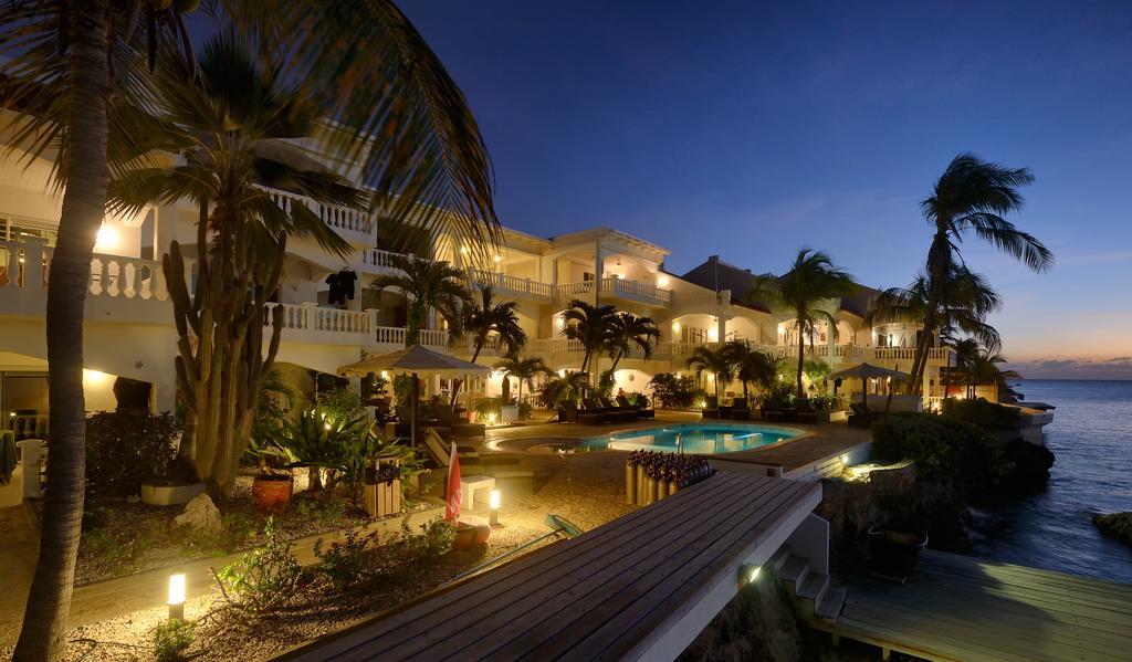 Belmar Oceanfront Apartments Bonaire Eksteriør billede