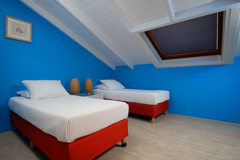 Belmar Oceanfront Apartments Bonaire Eksteriør billede
