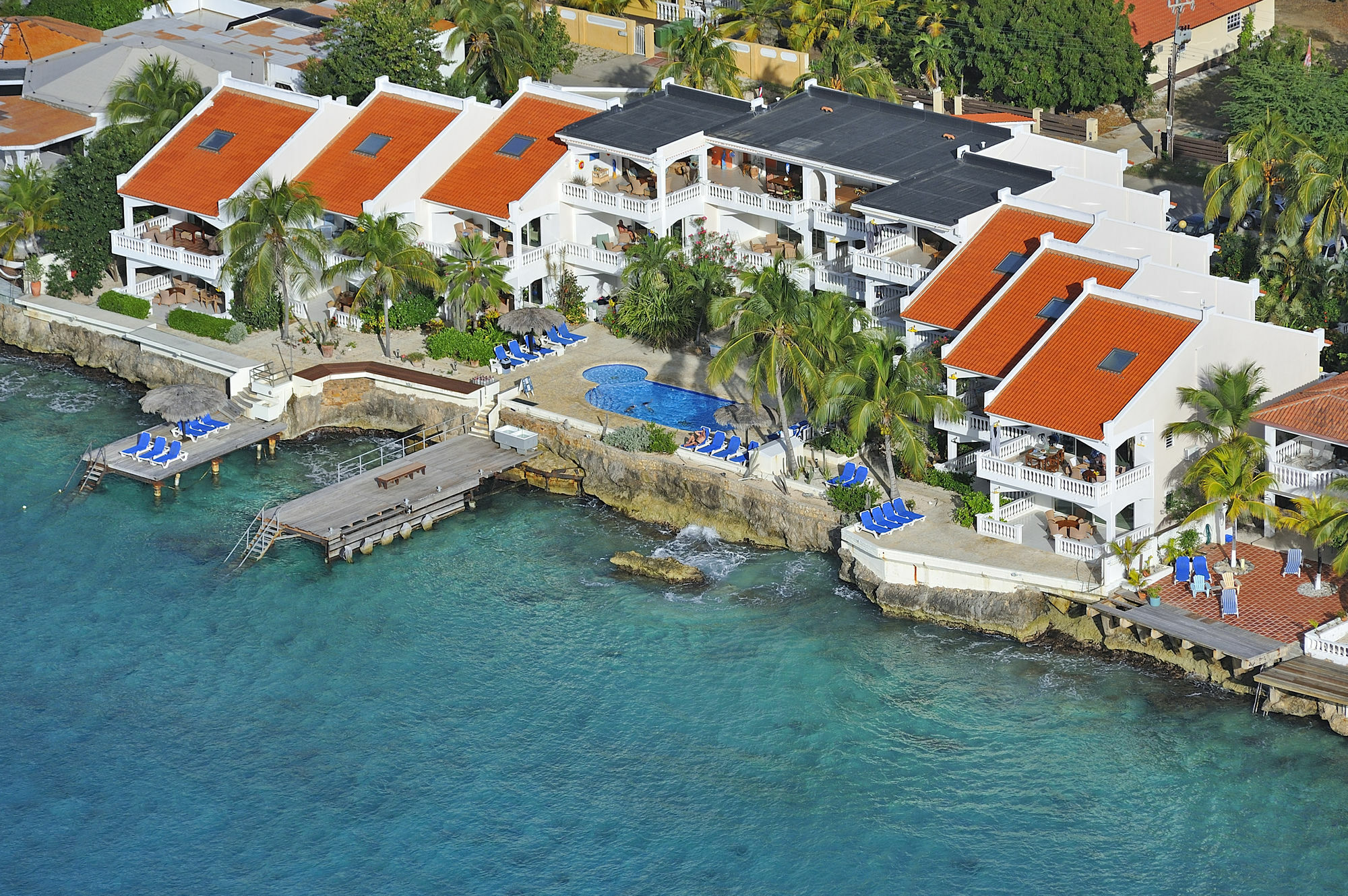 Belmar Oceanfront Apartments Bonaire Eksteriør billede
