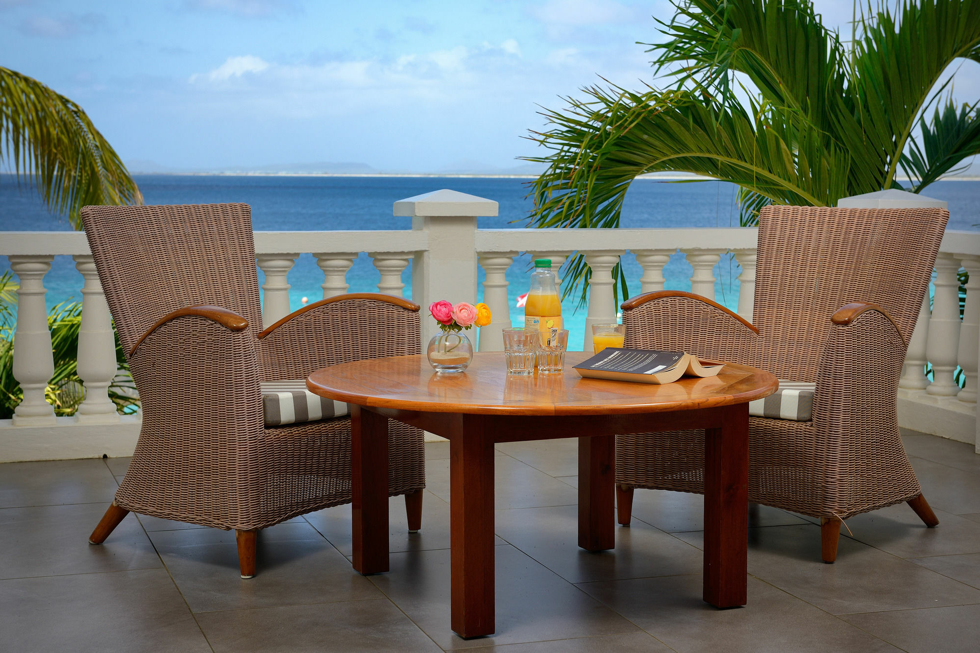 Belmar Oceanfront Apartments Bonaire Eksteriør billede